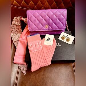 Pink Socks and Purple Quilted Bag Set